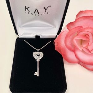 🌹🍃♥️NEW IN BOX STERLING SILVER CLEAR CZ BAGUETTE HEART KEY PENDANT NECKLACE